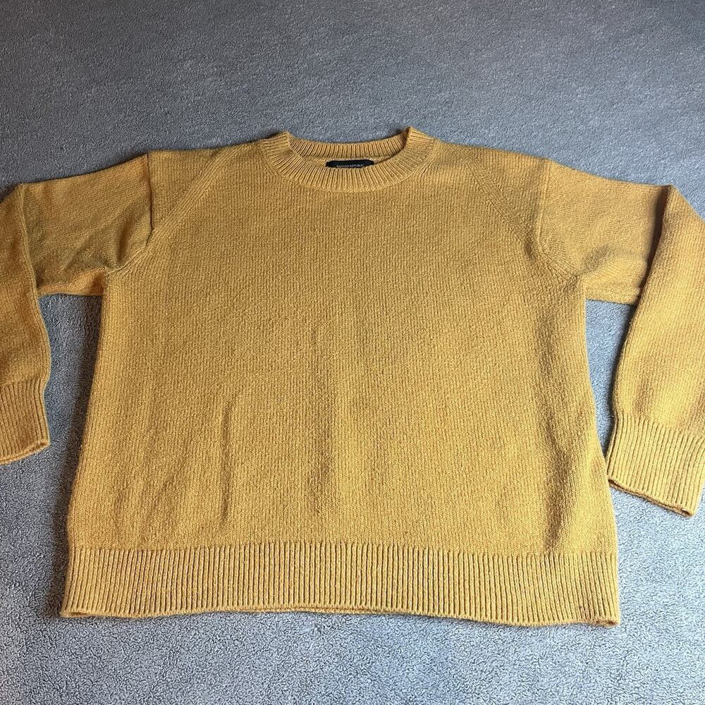 Banana Republic Mustard Yellow Crewneck Knit Sweater Size S Regular Fit Cotton